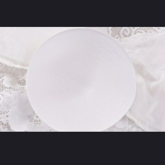 🛍🎀White & Black Tank Tops Bras - Picture 5 of 5